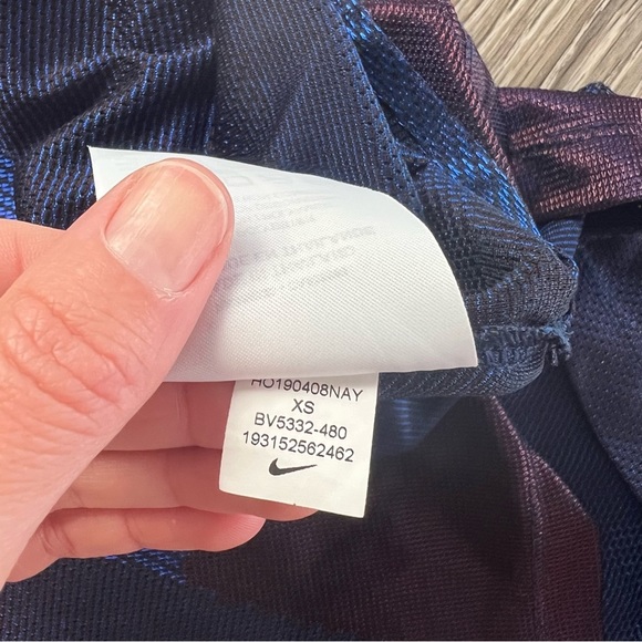 Nike top. NWOT. XS Blue. - Picture 3 of 9